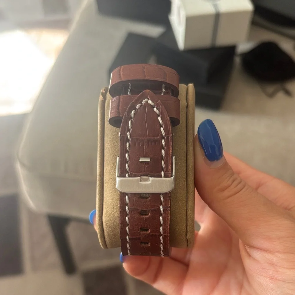 Giorgio Armani Gold and Brown Men's Watch - Picture 3 of 4